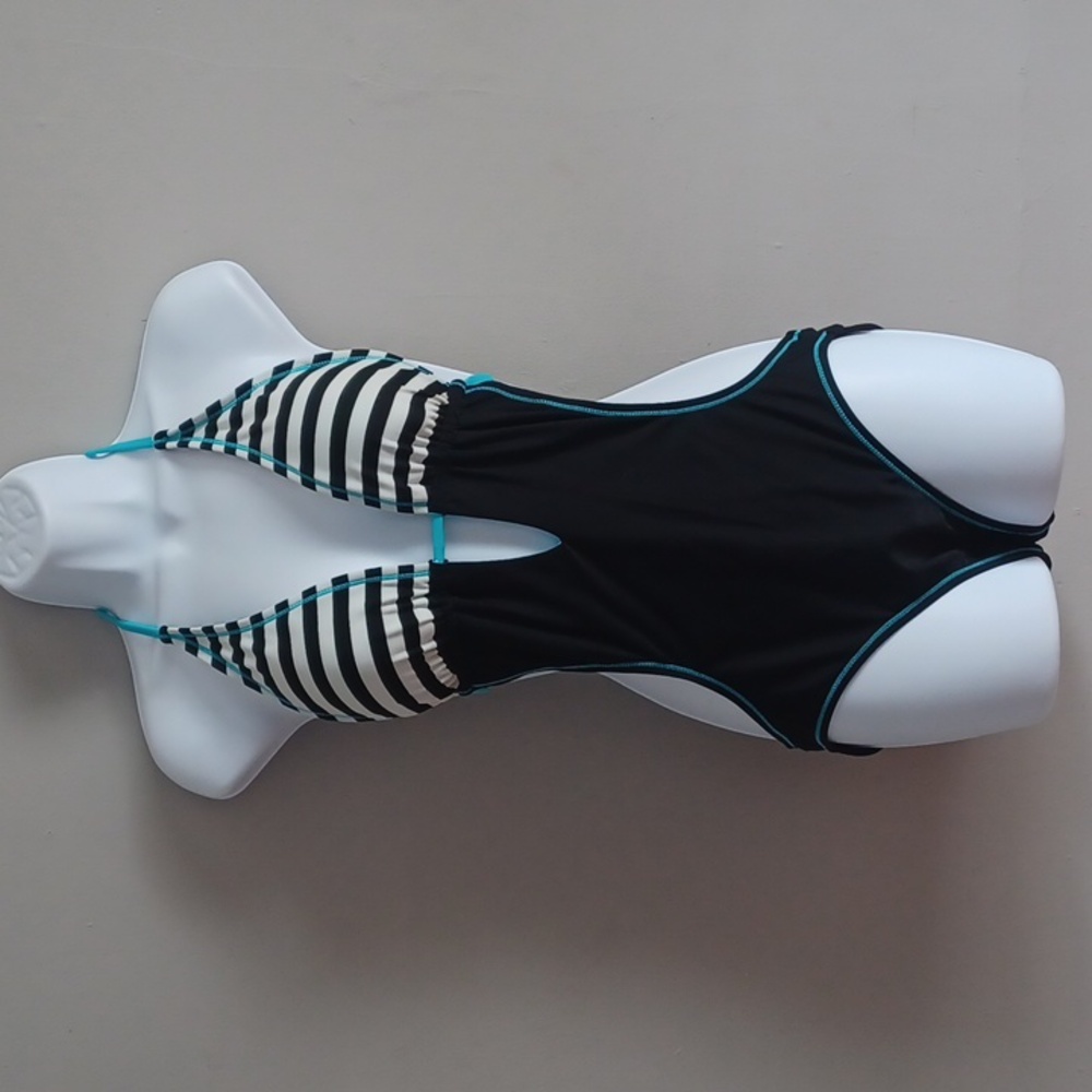 Ocean Pacific one piece bathing suit size 10